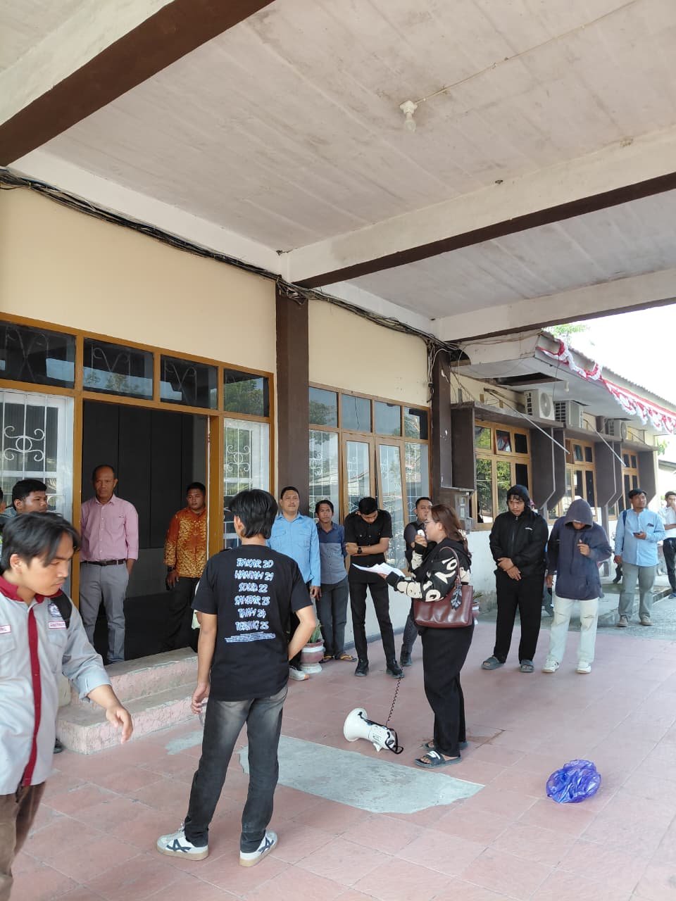 Aliansi Mahasiswa UNSULBAR Soroti UKT dan Transparansi Kebijakan Kampus, Aksi Sempat Memanas dudukperkara.com