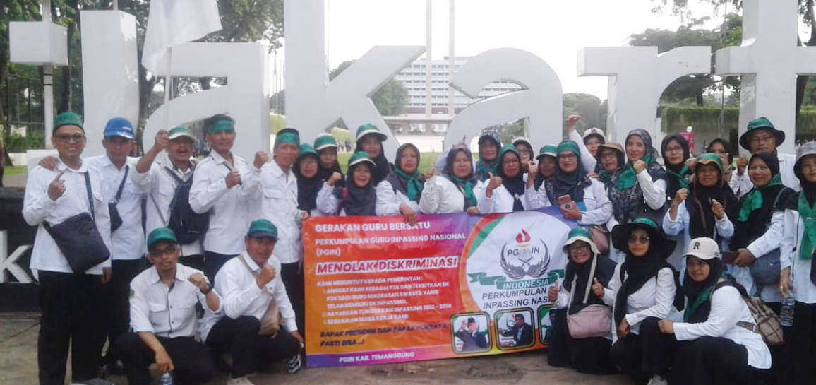 Ribuan Guru Swasta Demo Di Jakarta, Berakhir Damai Di Istana Negara.f01