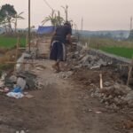 Diduga Proyek Siluman, Pembangunan Jalan Menuju Makam Kedungpuru Cangkiran Mijen Tanpa Papan Informasi, LP.K-P-K: Langgar UU KIP