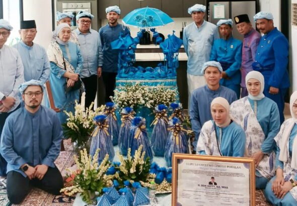 Mengenang 40 Hari Wafatnya Legenda Sepak Bola Bob Hippy, Dianugerahi Gelar Adat Gorontalo “Taa Lopo Dulungo Bubaya”